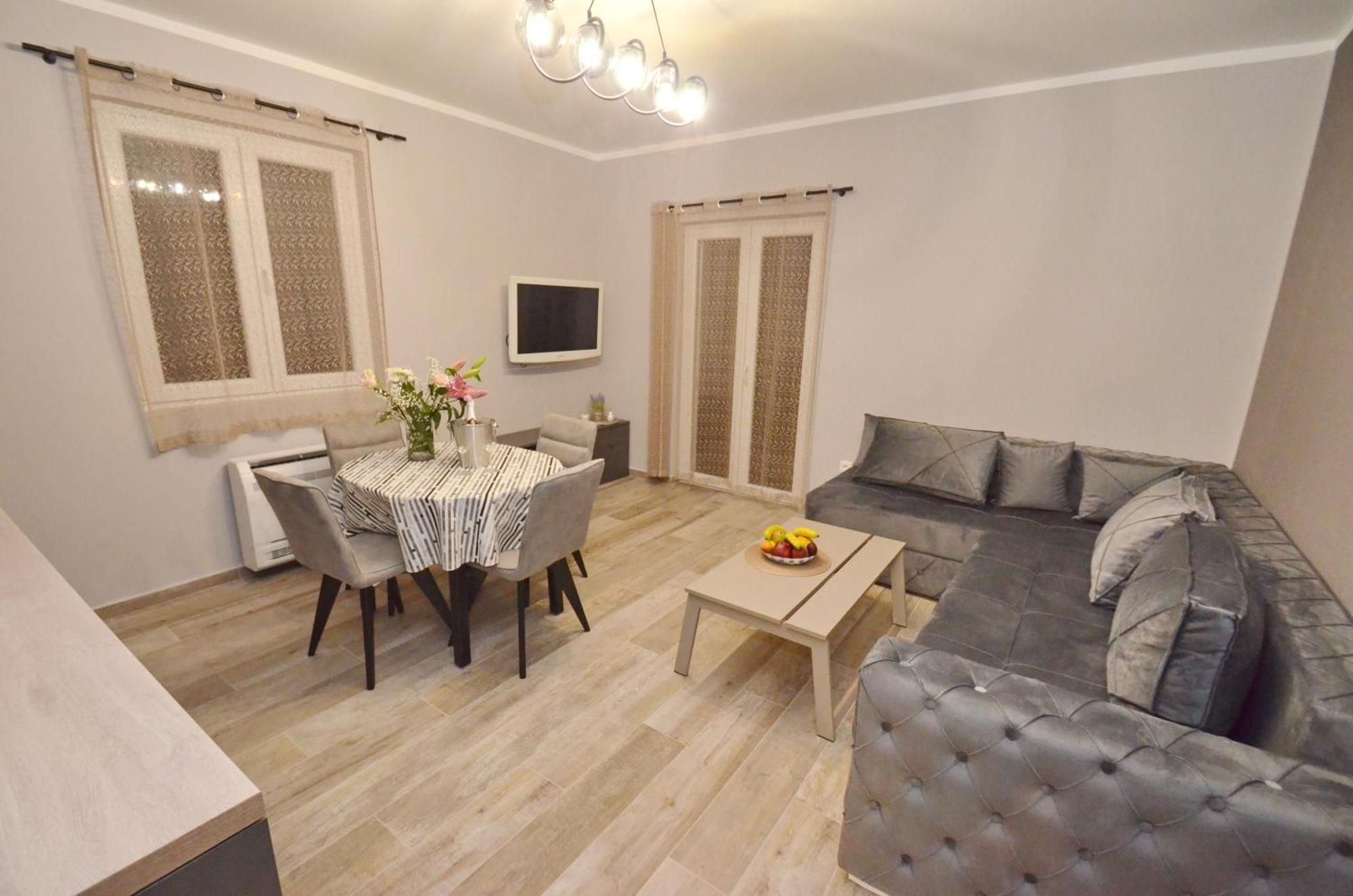 Apartments Orizzonte With Beautiful View Of The Bay โกตอร์ ภายนอก รูปภาพ