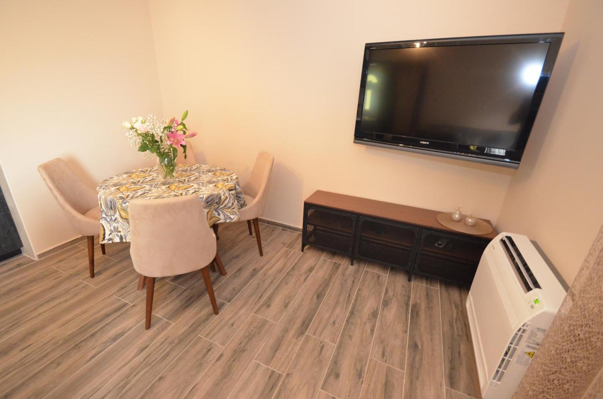 Apartments Orizzonte With Beautiful View Of The Bay โกตอร์ ภายนอก รูปภาพ