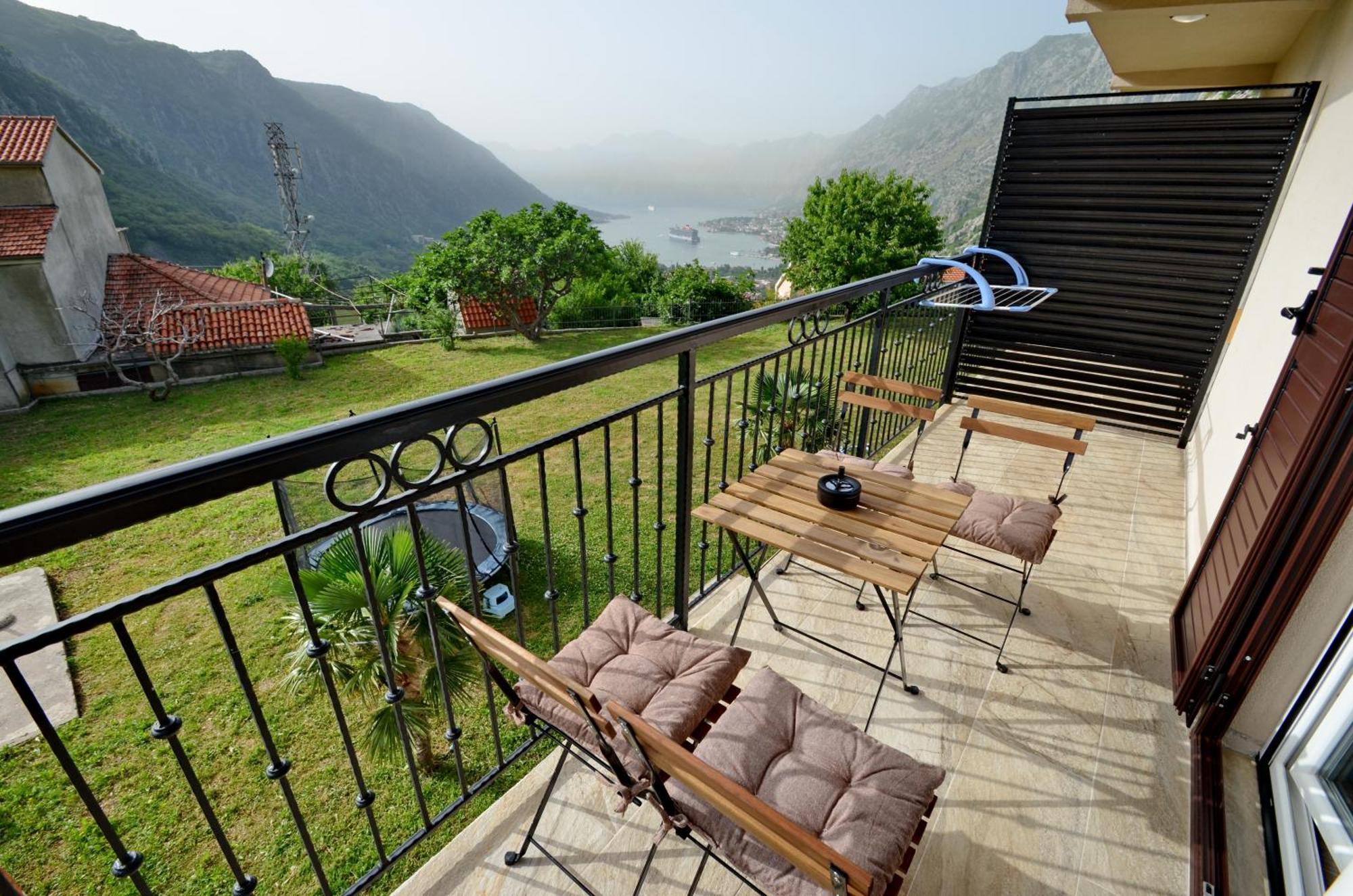 Apartments Orizzonte With Beautiful View Of The Bay โกตอร์ ภายนอก รูปภาพ