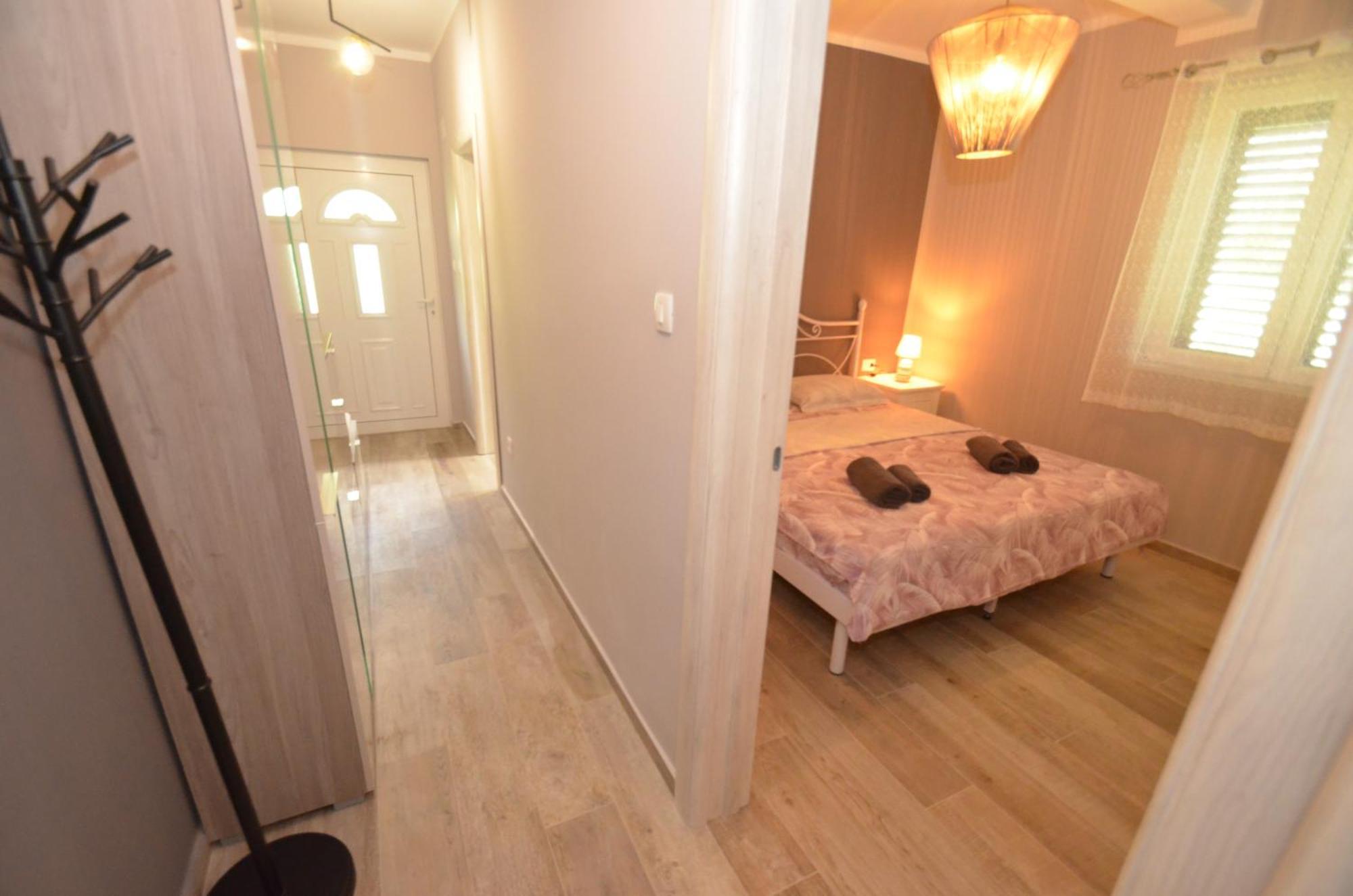 Apartments Orizzonte With Beautiful View Of The Bay โกตอร์ ภายนอก รูปภาพ