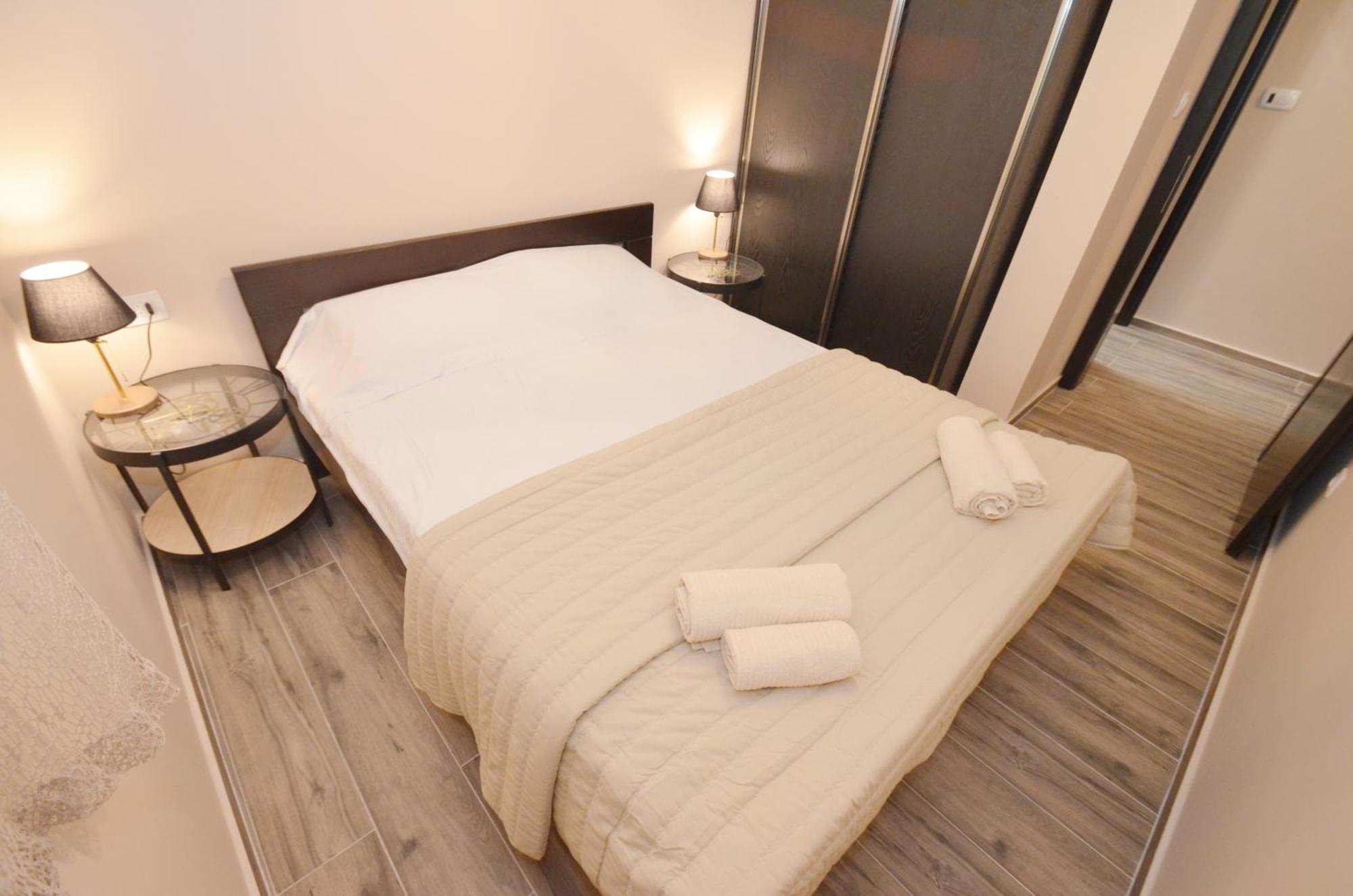 Apartments Orizzonte With Beautiful View Of The Bay โกตอร์ ภายนอก รูปภาพ