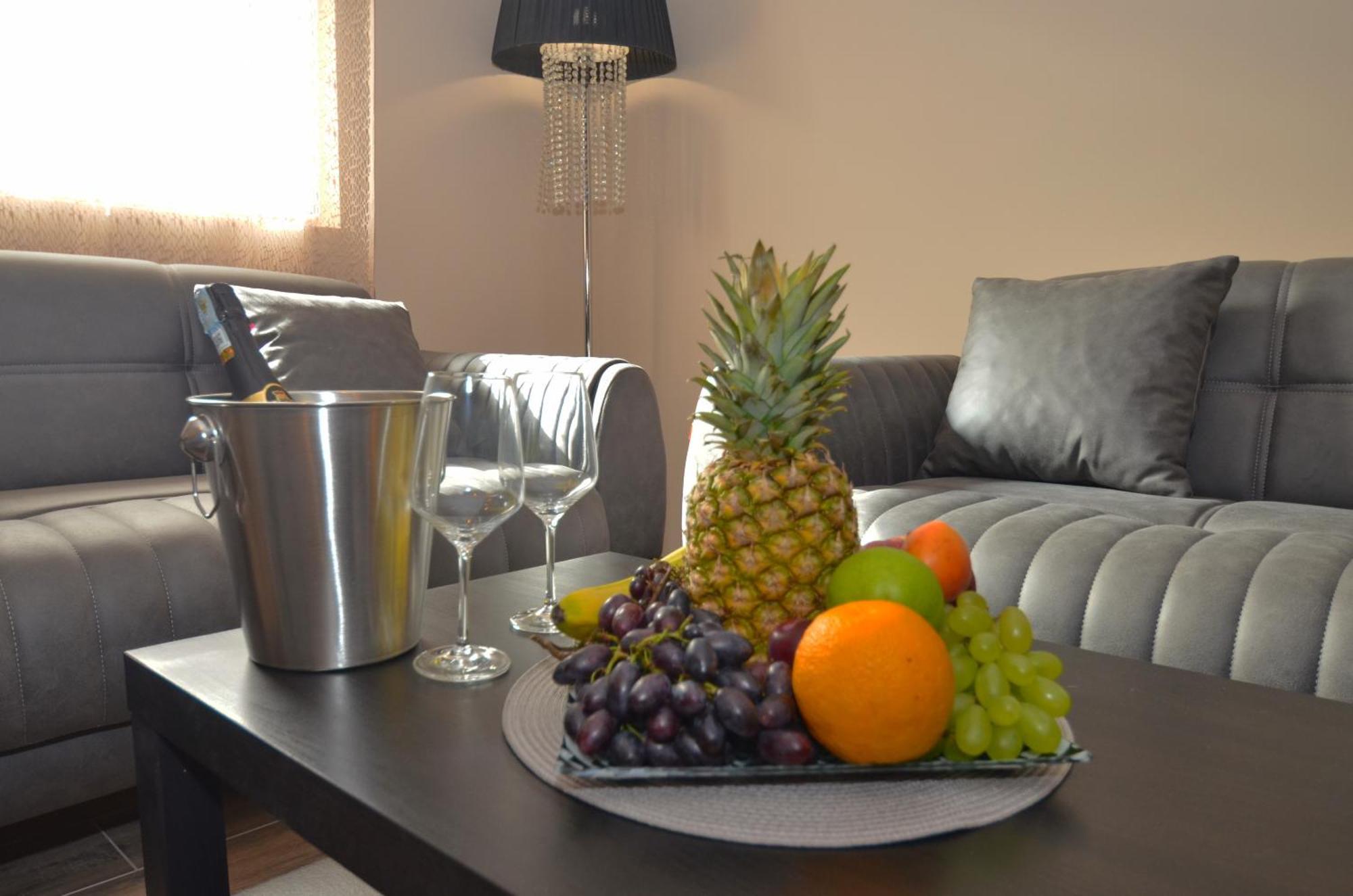 Apartments Orizzonte With Beautiful View Of The Bay โกตอร์ ภายนอก รูปภาพ