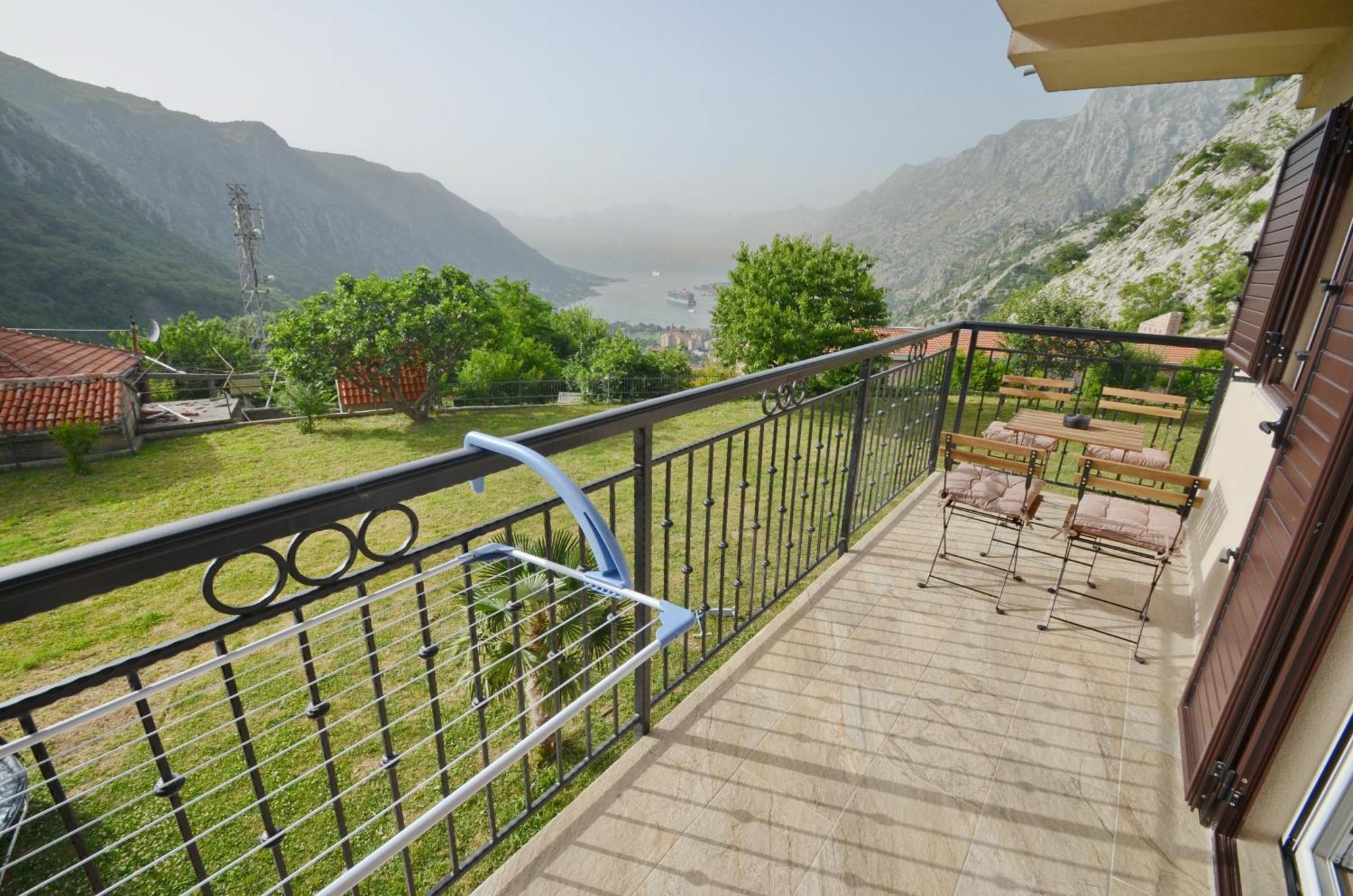 Apartments Orizzonte With Beautiful View Of The Bay โกตอร์ ภายนอก รูปภาพ